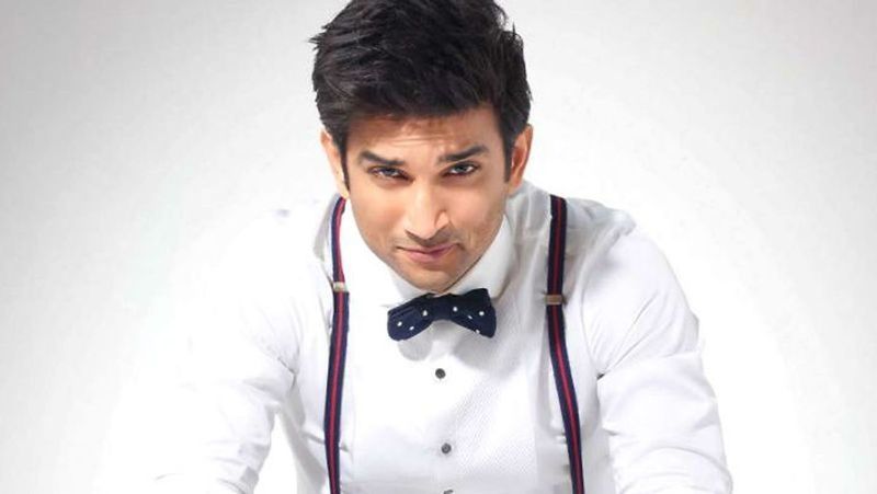 একের পর এক সুশান্তের হট ছবি পোস্ট করে টুইটরে ভক্তরা লিখলেন, সেরা ১০০ তালিকায় থাকা উচিৎ সুশান্তের।
