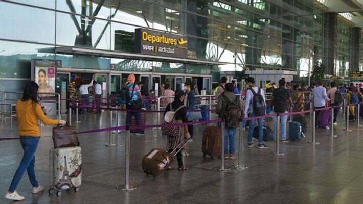 Omicron variant threat Two South African nationals test Covid 19 positive at Bengaluru Airport ckm Omicron variant threat Two South African nationals test Covid 19 positive at Bengaluru Airport ckm