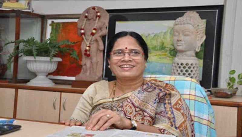 హైదరాబాద్-రంగారెడ్డి-మహబూబ్నగర్ గ్రాడ్యుయేట్ ఎమ్మెల్సీ స్థానం బీజేపీది. ఈ స్థానాన్ని బీజేపీ కోల్పోయింది. ఈ స్థానుండి తొలిసారి టీఆర్ఎస్ అభ్యర్ధిగా పోటీ చేసిన వాణీదేవి విజయం సాధించారు.