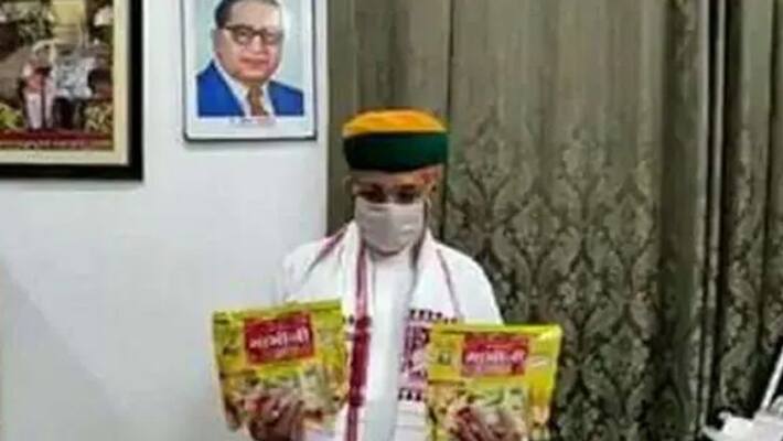 union minister arjun ram meghwal Launches papads and says it will help to control Corona union minister arjun ram meghwal Launches papads and says it will help to control Corona