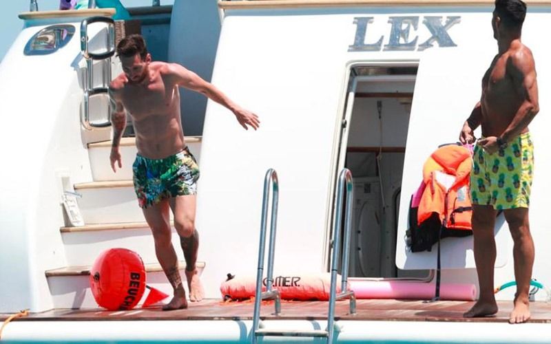 Messi and Suarez got involved in a controversy while on vacation in the Corona epidemic bsp