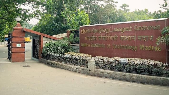 Prepared a tracker at IIT Madras in Corona epidemic kpn Prepared a tracker at IIT Madras in Corona epidemic kpn