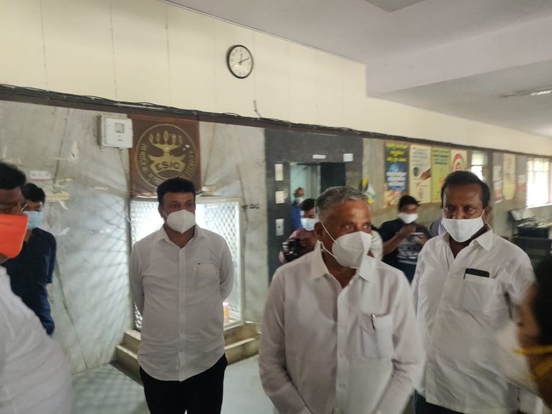 Minister Somanna Inspected the Covid Care Center in Bengaluru