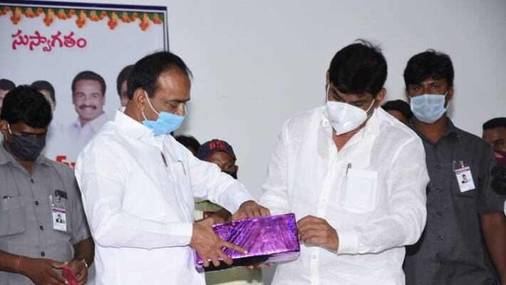 corona symptoms not identified in 81 of percent people says Telangana minister Etela Rajender corona symptoms not identified in 81 of percent people says Telangana minister Etela Rajender