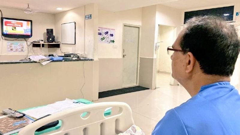 madhya pradesh bhopal pm narendra modi phone call to shivraj singh chauhan and cm listened to man ki baat in hospital kpr
