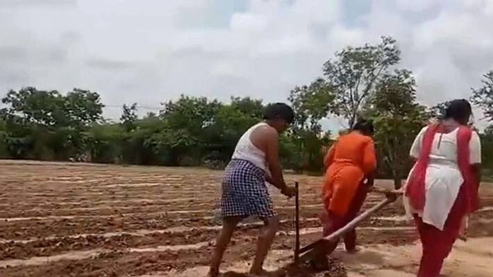 A farmer who plowed his two daughters with an air lock instead of a cow.! Shocked actor Sonu Sood! A farmer who plowed his two daughters with an air lock instead of a cow.! Shocked actor Sonu Sood!