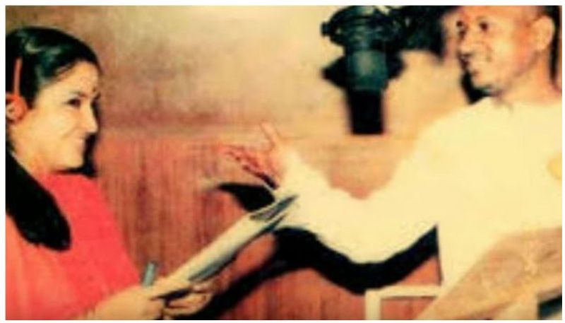 രാജ്യം പത്മശ്രീ നല്കി ആദരിച്ച ഗായികയാണ് കെ എസ് ചിത്ര.