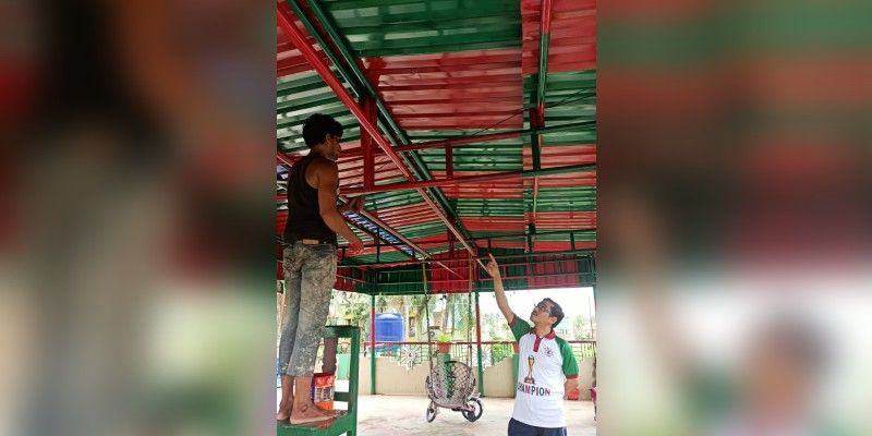 A Mohun Bagan supporter creates replica of club tent in his home at Howrah