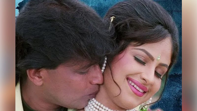 ayesha jhulka birthday bollywood actress has affair with akshay kumar now running business KPJ