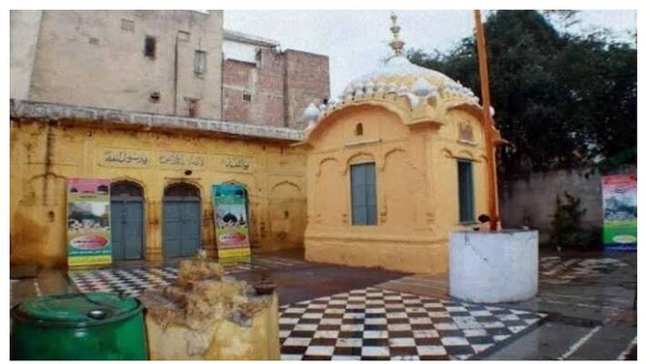 Miffed India lodges strong protest over attempts to convert Lahore Gurudwara into mosque Miffed India lodges strong protest over attempts to convert Lahore Gurudwara into mosque