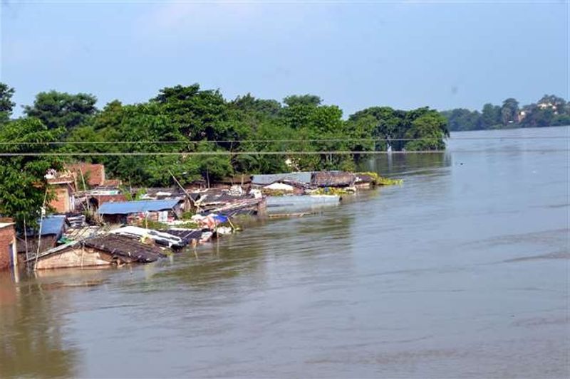 এর ফলে পথিবীর প্রায় অর্দ্ধেক জনসংখ্যাই বিপদে পড়বে। শুধু তাই নয় প্রভাব পড়বে উপকূলীয় দেশগুলির জিডিপি বা গ্রস ডোমেস্টিক প্রডাক্টের ক্ষেত্রেও।
