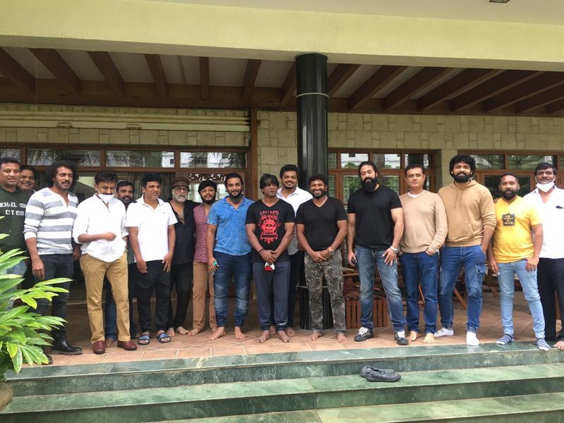 Meeting at sandalwood actor shivaraj kumar house in Bangalore