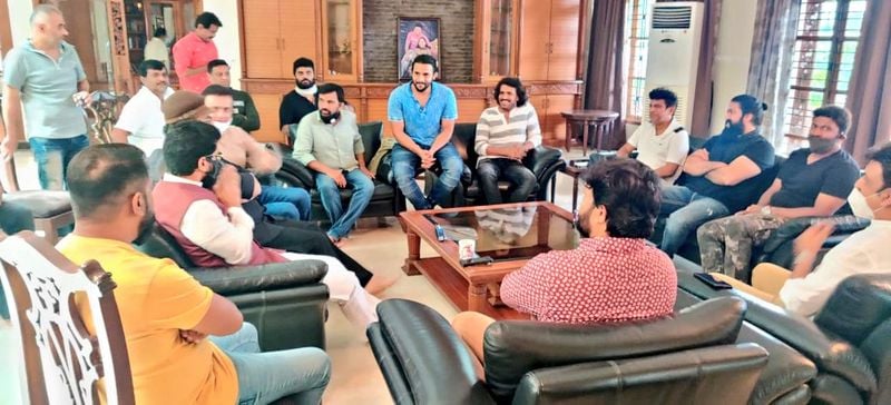 Meeting at sandalwood actor shivaraj kumar house in Bangalore