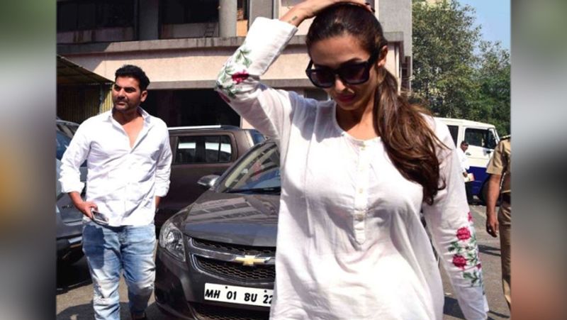 Do you know how was Malaika arora looking when she first time visited arjun kapoor house
