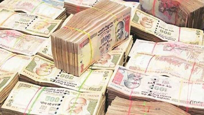 Hyderabad police searching for woman sending fake whats app messages for money Hyderabad police searching for woman sending fake whats app messages for money