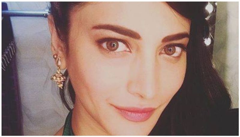 When Shruti hassan openly Admitted to undergoing plastic surgery