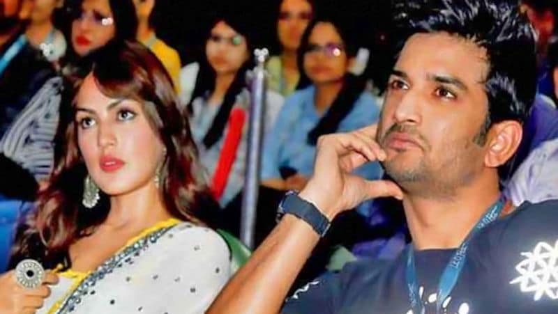 রিয়ার চরিত্রের উপর দাগ এনে চলেছে সোশ্যাল মিডিয়া ইউজাররা। তাদের বিরুদ্ধে পদক্ষেপ নিয়েও কোনও লাভ হয়নি। ধর্ষণ এবং খুনের হুমকির বিরুদ্ধেও রিয়া স্যান্টাক্রুজ থানায় একটি অভিযোগ দায়ের করেন।