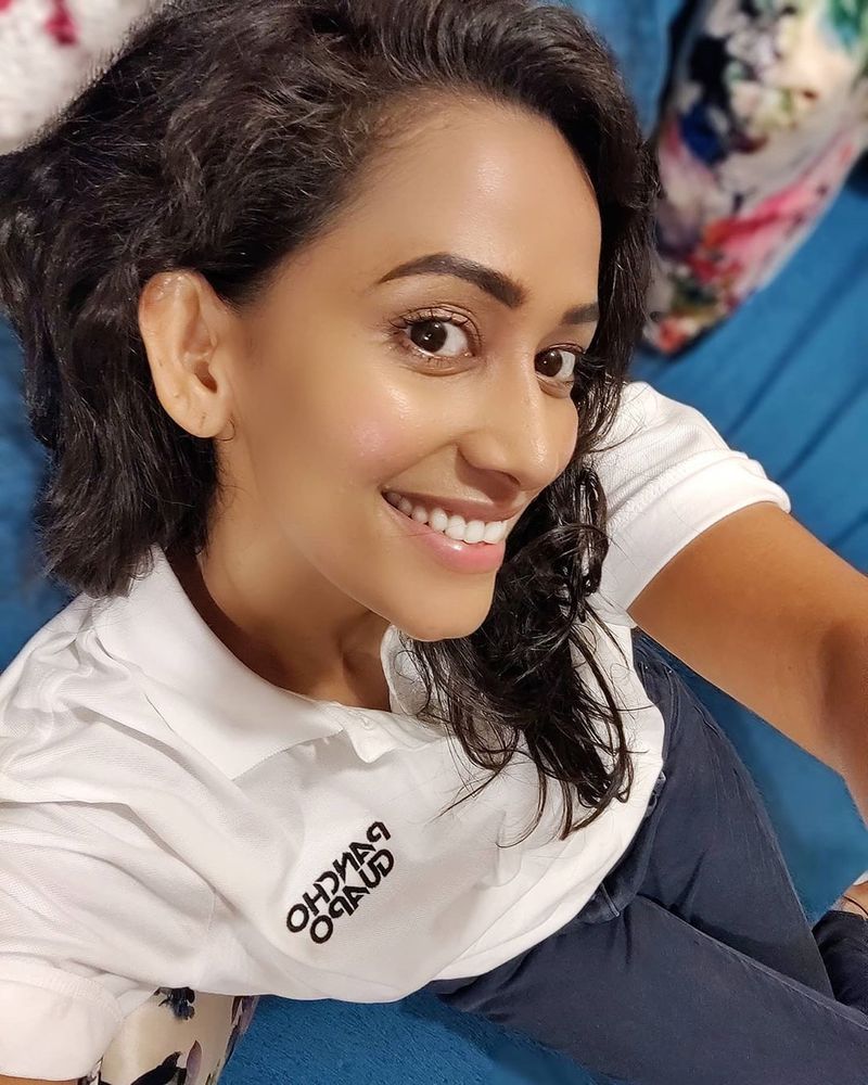 sanjana singh photogallery