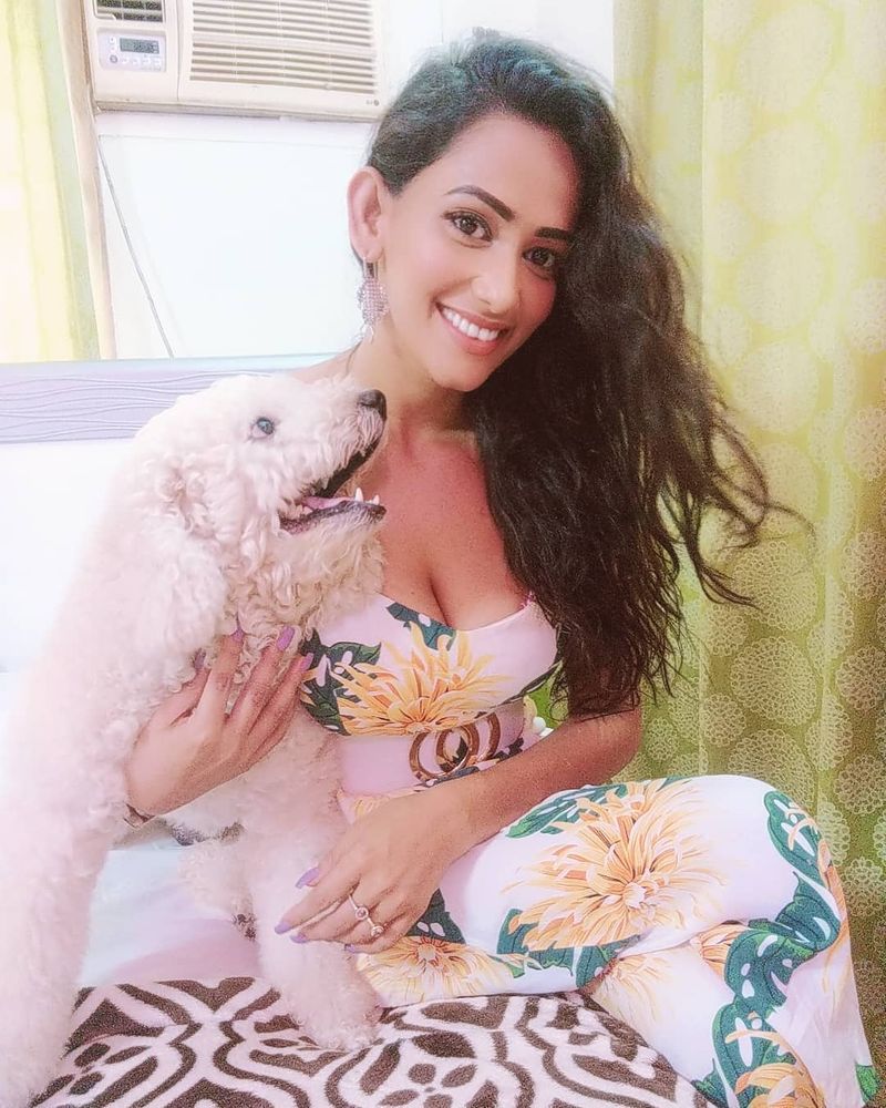 sanjana singh photogallery