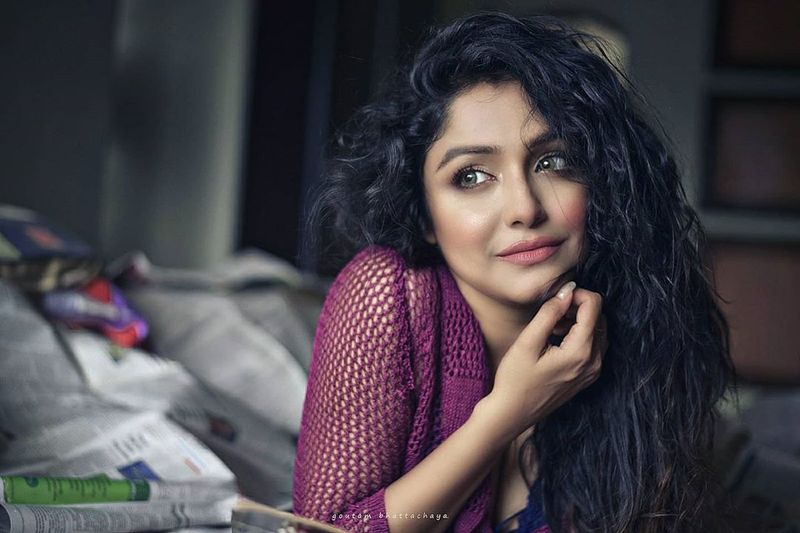 sayantani guhathakurta photogallery