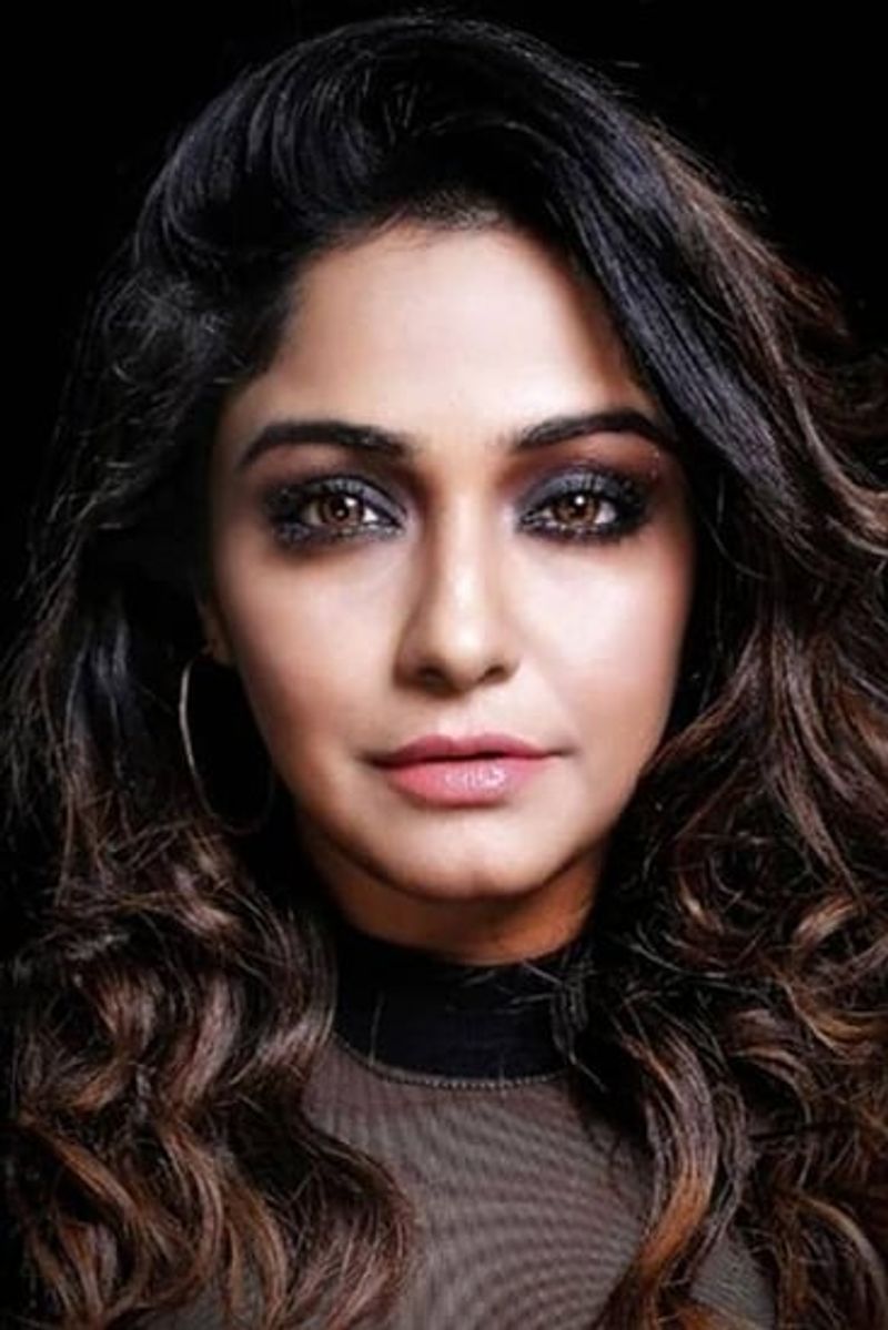 sayantani guhathakurta photogallery