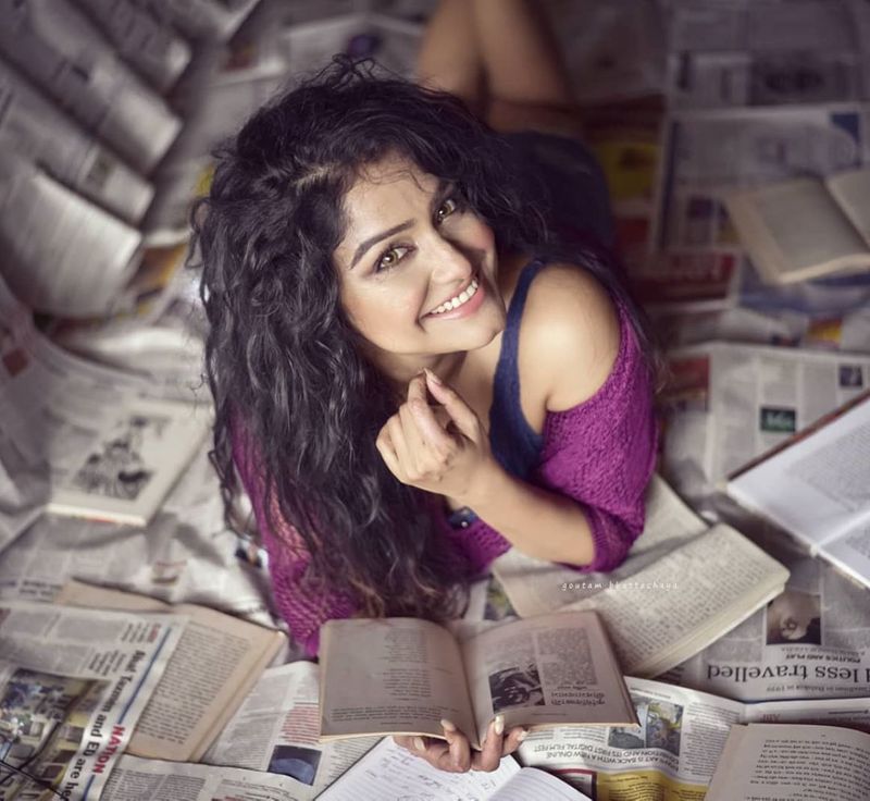 sayantani guhathakurta photogallery