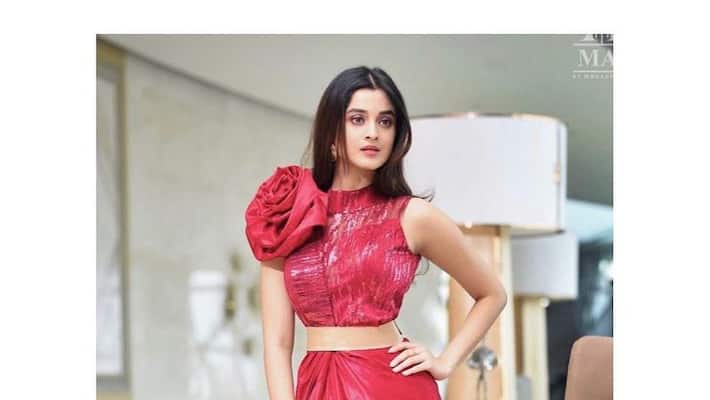 Darshana Banik looks classic in an interesting video ADB Darshana Banik looks classic in an interesting video ADB
