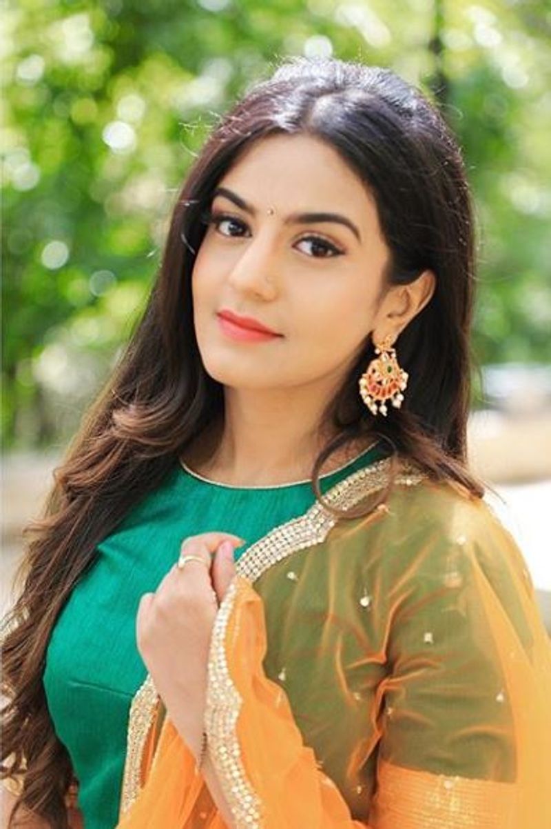 zee kannada Nagini fame Namratha gowda photo gallery