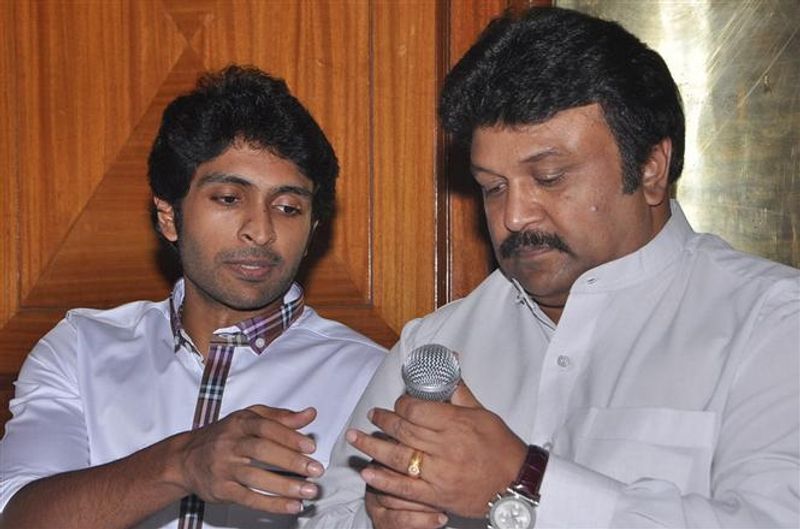 நடிகர் பிரபுவின் மகன் விக்ரம் பிரபு இவரின் முதல் படம் கும்கி இவருக்கு வெற்றியை கொடுத்தாலும் அடுத்தது வர படங்களில் சரியான கதை தேர்ந்து எடுக்காதலால் இவரால் பெரிய அளவுக்கு பெயர் பெறமுடியவில்லை 