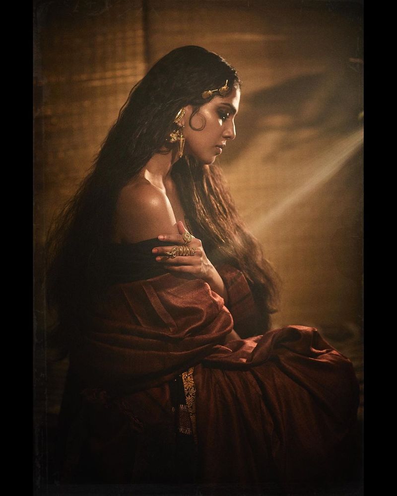Malayali Beauty Malavika Mohanan Tribal Photoshoot