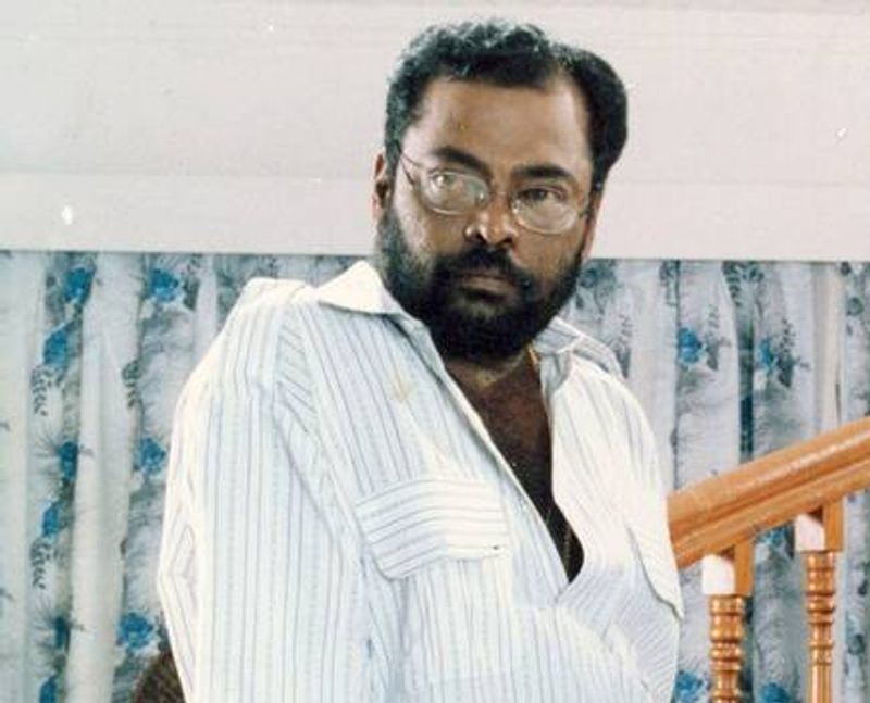 நடிகர் மணிவண்ணன் இறந்த வருடம் 2013 இவர் நடித்த கடைசி படம் நாகராஜா சோழன் எம் ஏ 