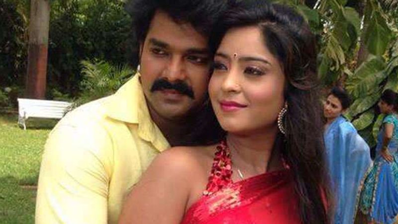 Bhojpuri Actress Shubhi Sharma Speaks on Stupidity in Film Said censor board should strictly take action KPY