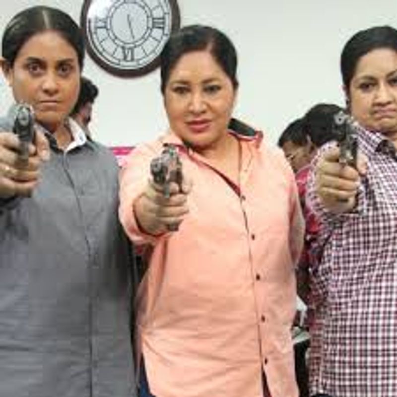 இந்த படத்தை தொடர்ந்து தம்பிக்கு எந்த ஊரு, வைதேகி காத்திருந்தாள் என பல படங்களில் நடித்தார். எனினும், செந்தில்,கவுண்ட மணியுடன் இவர் நடித்த கரகாட்ட காரன் திரைப்படம் இவரை வேற லெவலுக்கு கொண்டு சென்று, காமெடி இளவரசியாக வலம் வர செய்தது.