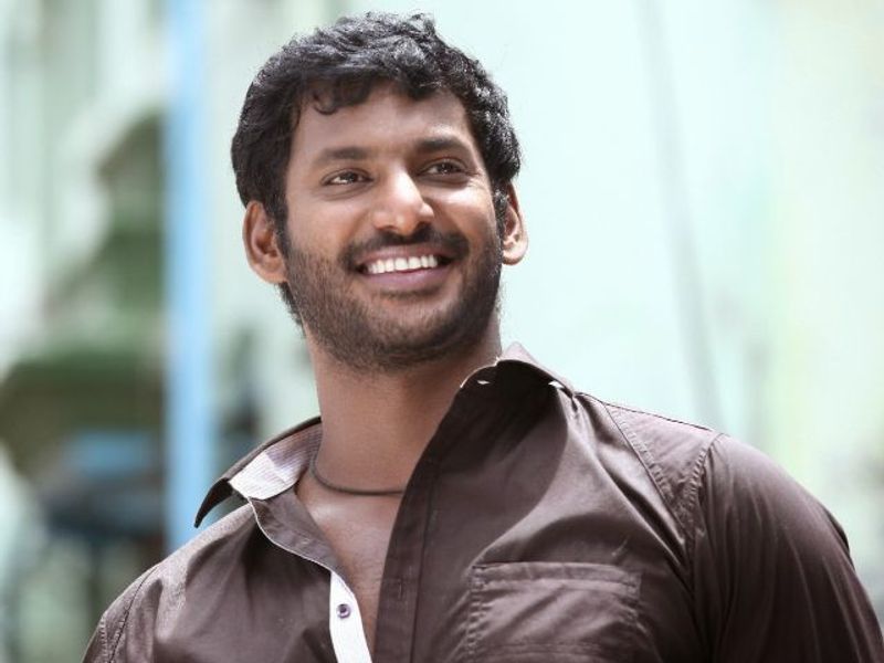 தமிழ் சினிமாவில் டாப் ஹீரோவாக வலம் வருபவர் விஷால். கொரோனா லாக்டவுனுக்கு முன்பாக இவர் நடிப்பில் வெளியான ஆக்ஷன் திரைப்படம் எதிர்பார்த்த அளவு கைகொடுக்கவில்லை. 