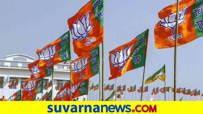 150 Congress JDS Leaders Join BJP in Halebeedu snr 150 Congress JDS Leaders Join BJP in Halebeedu snr