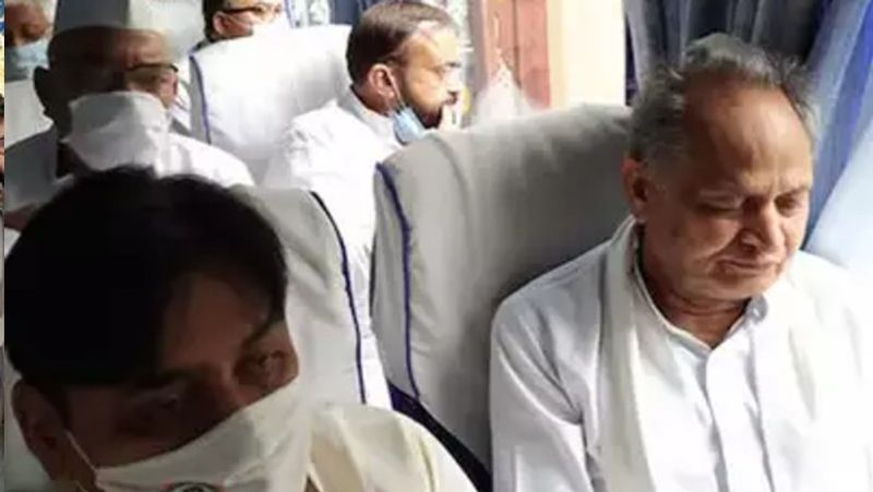 Rajasthan Political Crisis LIVE Ashok Gehlot MLAs shifted on jaisalmer kpr