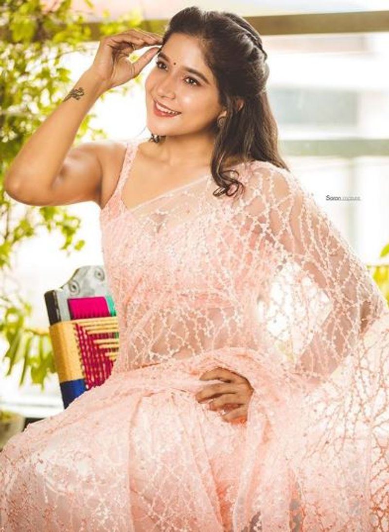 actress sakshi agarwal over load hot saree photo shoot
