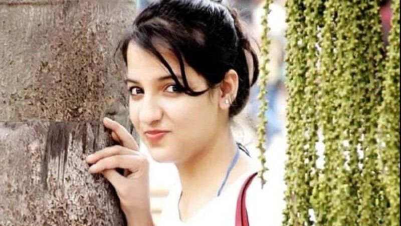 haryana news tv anchor priyanka juneja committed suicide hanged and killed no suicide note found kpr