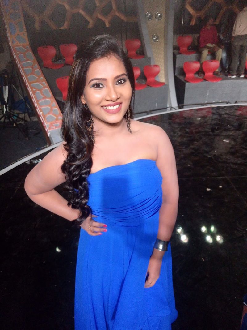 அதன்பின்னர் தொலைக்காட்சி மற்றும் விருது நிகழ்ச்சிகளில் என பிசியாக வலம் வந்த திவ்யா துரைசாமி தற்போது தமிழ் சினிமாவின் முன்னணி இயக்குநரான சுசீந்திரன் இயக்கத்தில் நடிக்க உள்ளார். 