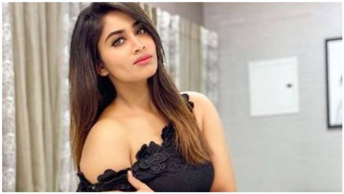 biggboss shivani latest Georgios black dress photo goes viral biggboss shivani latest Georgios black dress photo goes viral