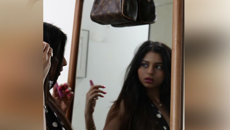 shahrukh khan daughter Suhana Khan share photos in polka dotted dress looking like Queen KPJ