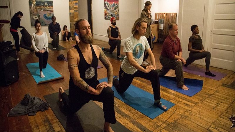 In San Francisco of USA, Yoga is done with smoking marijuana MJA