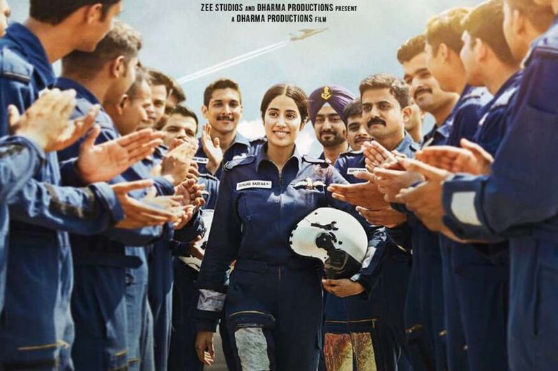 Janhvi Kapoor as Gunjan Saxena The Kargil Girl Trailer