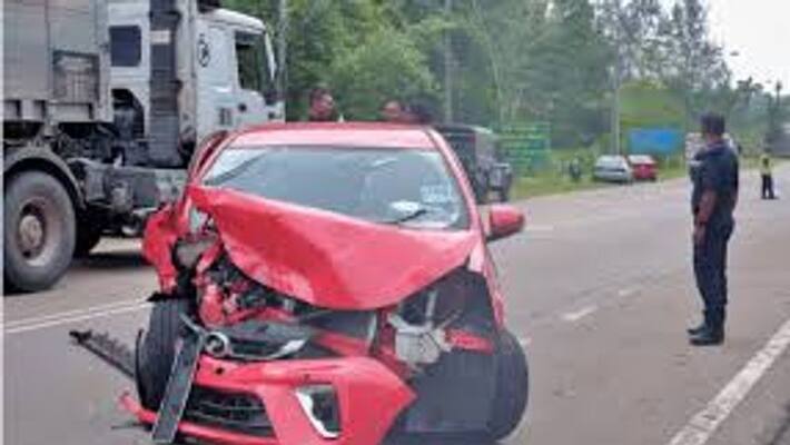 kannada actress met accident in Bangalore kannada actress met accident in Bangalore