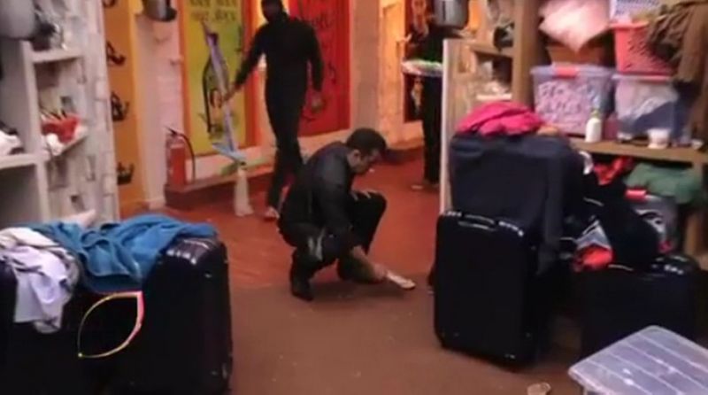 A video that went viral had Himanshi say that since Salman Khan is being paid Rs 600 crore to host the show Bigg Boss, it was his job to clean the toilets and dishes.
