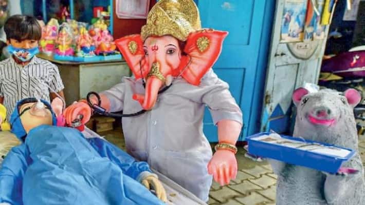 ganeshotsav 2020 Treating patients wearing PPE kit on Corona Patients Treatment in bengaluru kpr ganeshotsav 2020 Treating patients wearing PPE kit on Corona Patients Treatment in bengaluru kpr