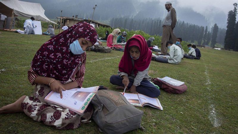 Covid 19 And lockdown news updates Kashmir Students taking Air Classes Stunning Solution to lockdown See pics KPY