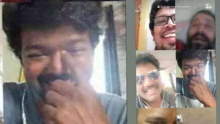 Thalapathy Vijay Video call chating with friends photo going viral Thalapathy Vijay Video call chating with friends photo going viral
