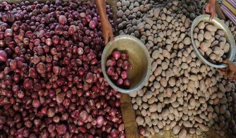 kitchen tips how to store potato onion is it safe to keep both together