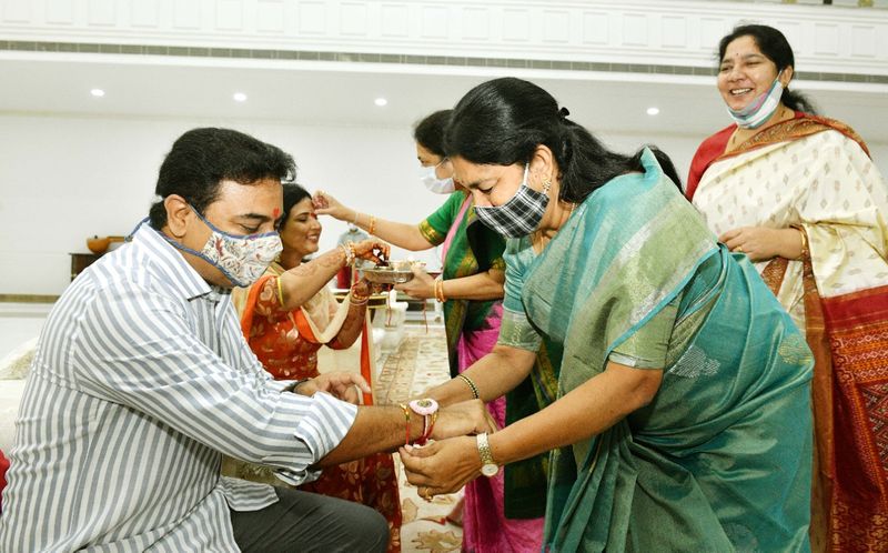 Raksha Bandhan... Kavitha Ties Rakhi to KTR
